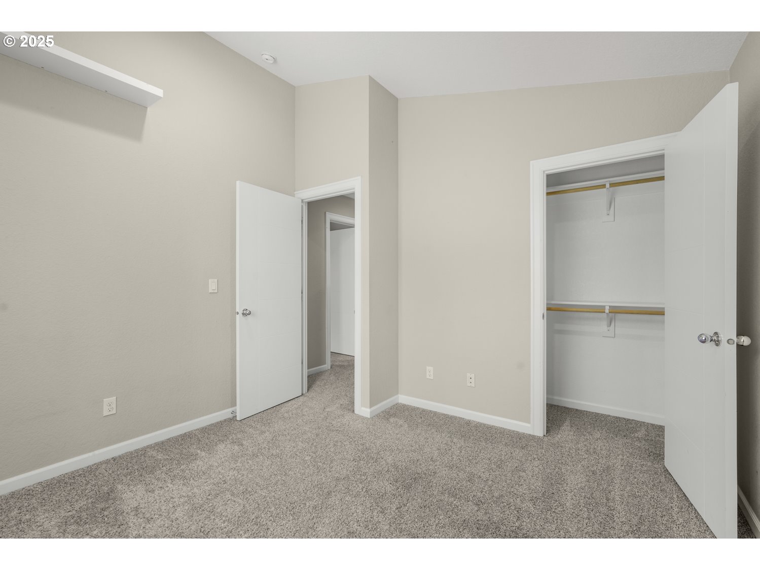 3804 Nicholson Road Vancouver, WA 98661 - Photo 20 of 24 a big room with closet and wooden floor
