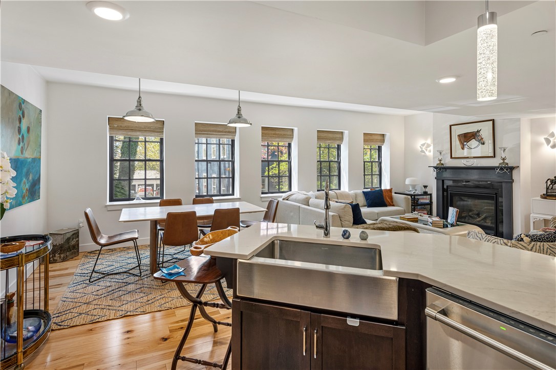 27 High Street, Unit 2 Newport, RI 02840 - Photo 17 of 46