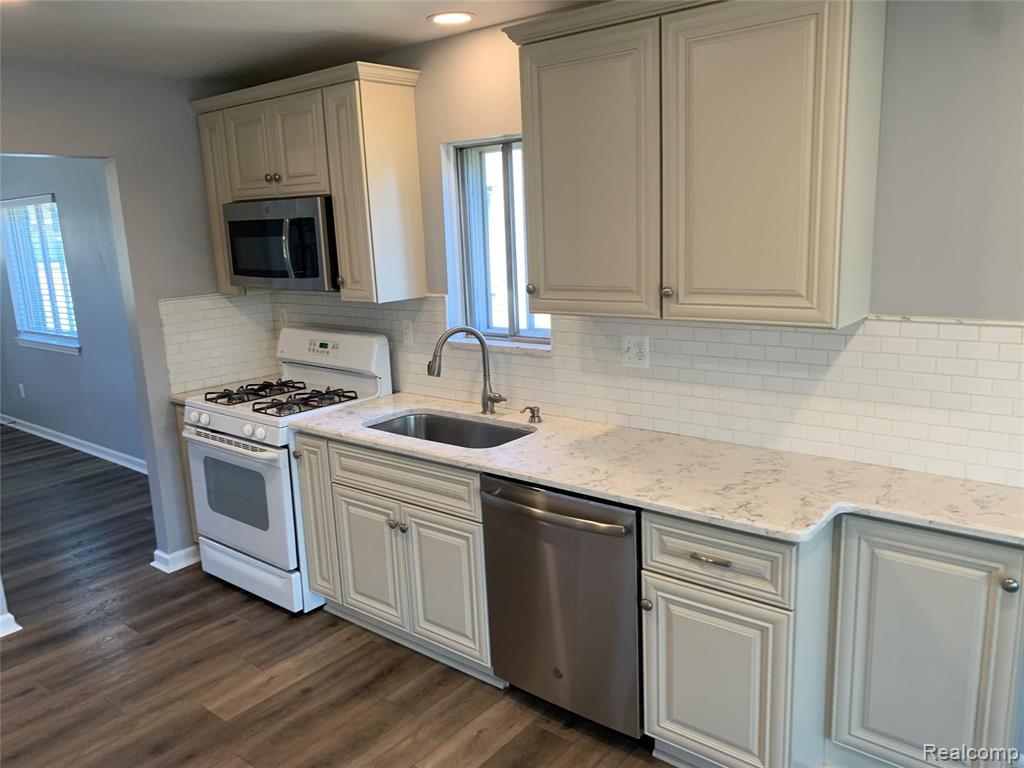 8401 18 18 Mile Road, Unit 81 Sterling Heights, MI 48313 - Photo 7 of 20