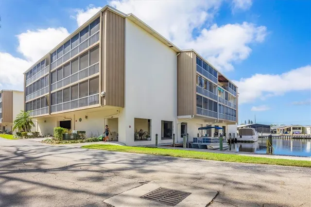 $299,000 | 1714 69th Avenue West, Unit B203, Bradenton, FL 34207