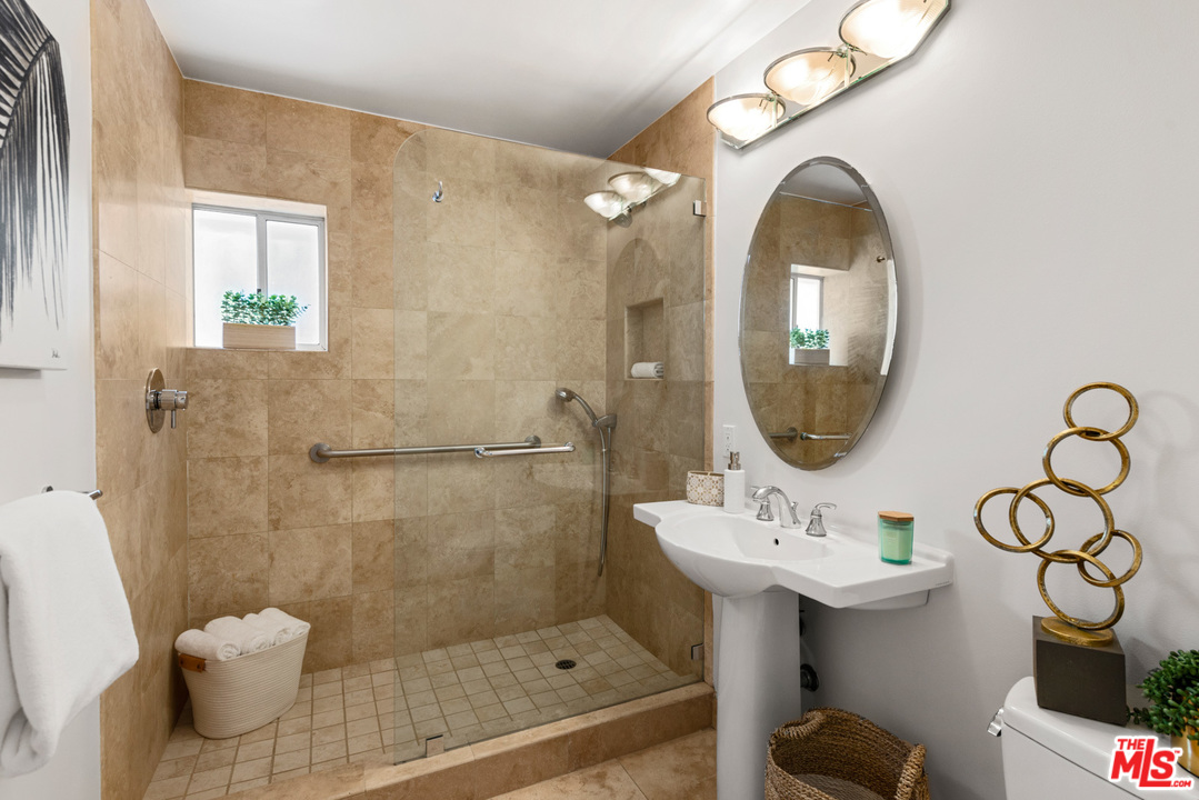 31336 Broad Beach Road Malibu, CA 90265 - Photo 24 of 37 Gallery Image 24