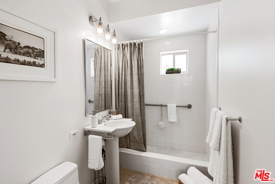 31336 Broad Beach Road Malibu, CA 90265 - Photo 28 of 37 Gallery Image 28