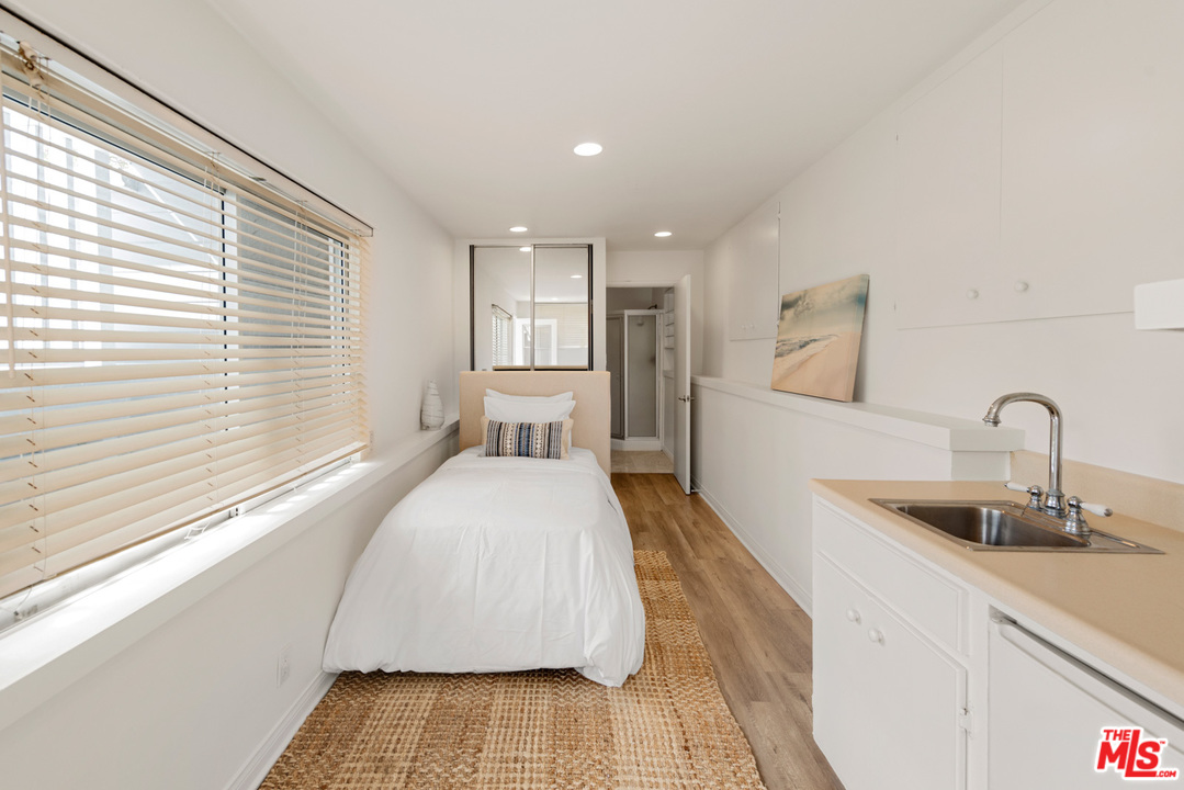 31336 Broad Beach Road Malibu, CA 90265 - Photo 31 of 37 Gallery Image 31