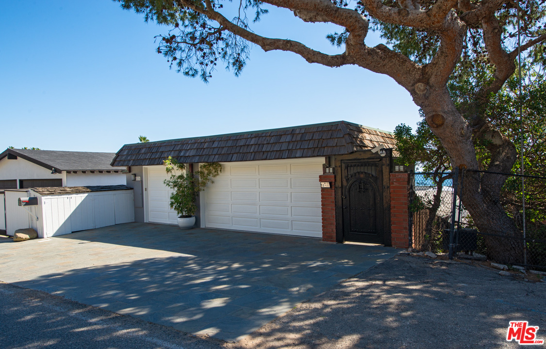 31336 Broad Beach Road Malibu, CA 90265 - Photo 37 of 37 Gallery Image 37