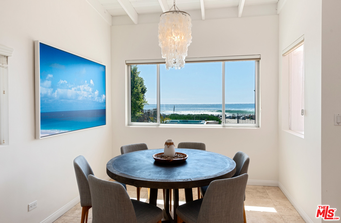 31336 Broad Beach Road Malibu, CA 90265 - Photo 9 of 37 Gallery Image 9
