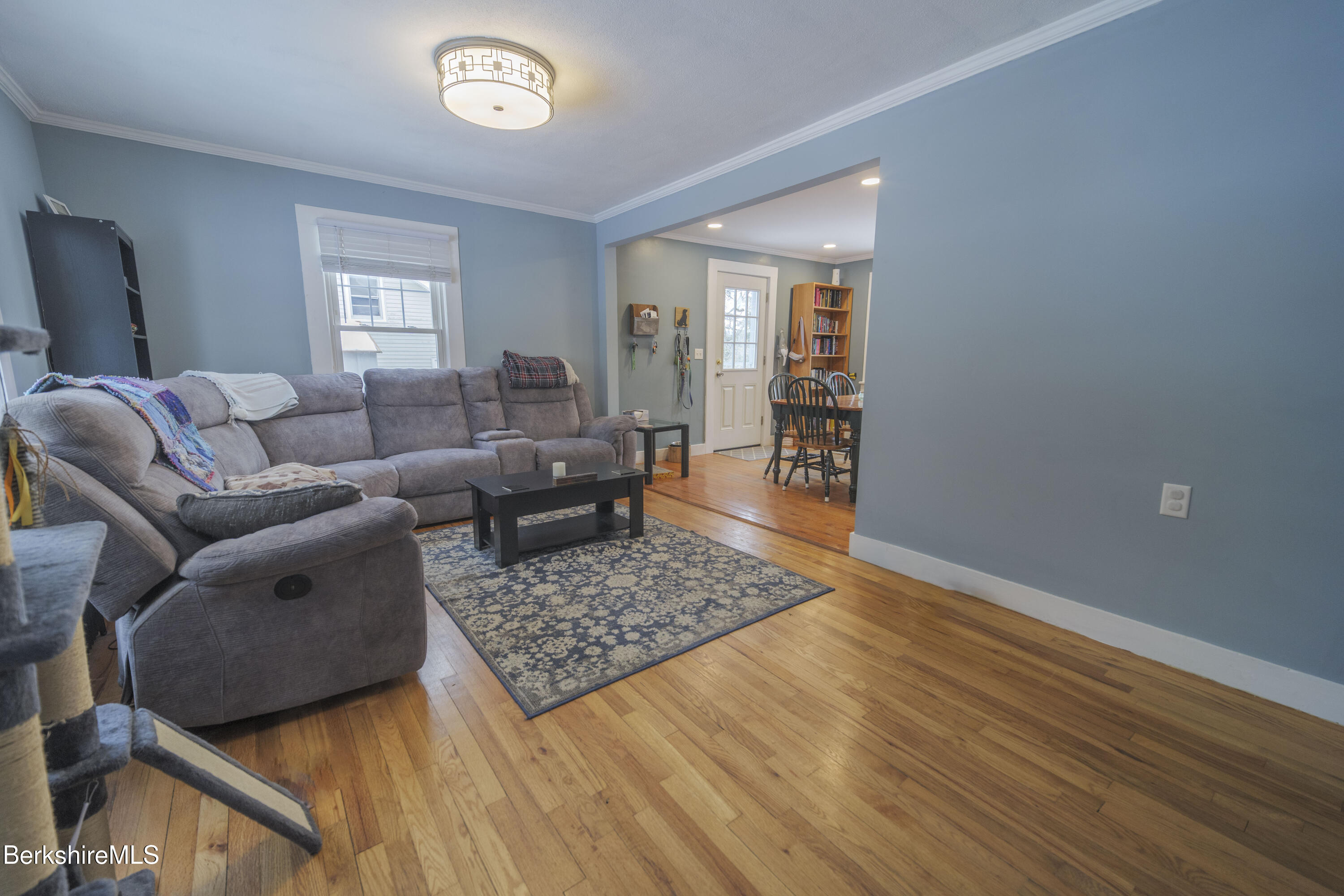 32 Longview Road Lanesborough, MA 01237 - Photo 3 of 20 Living room