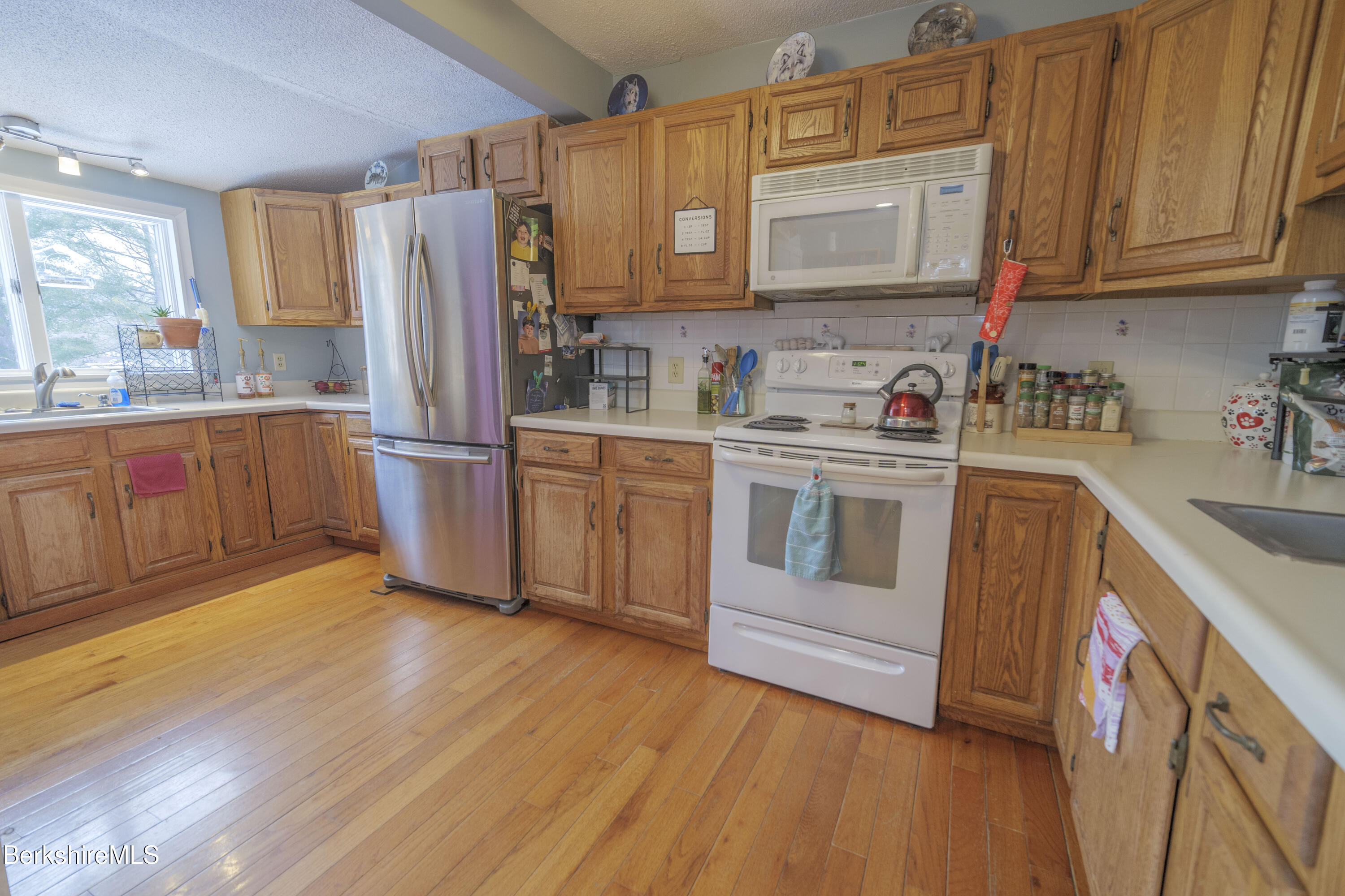 32 Longview Road Lanesborough, MA 01237 - Photo 4 of 20 Kitchen