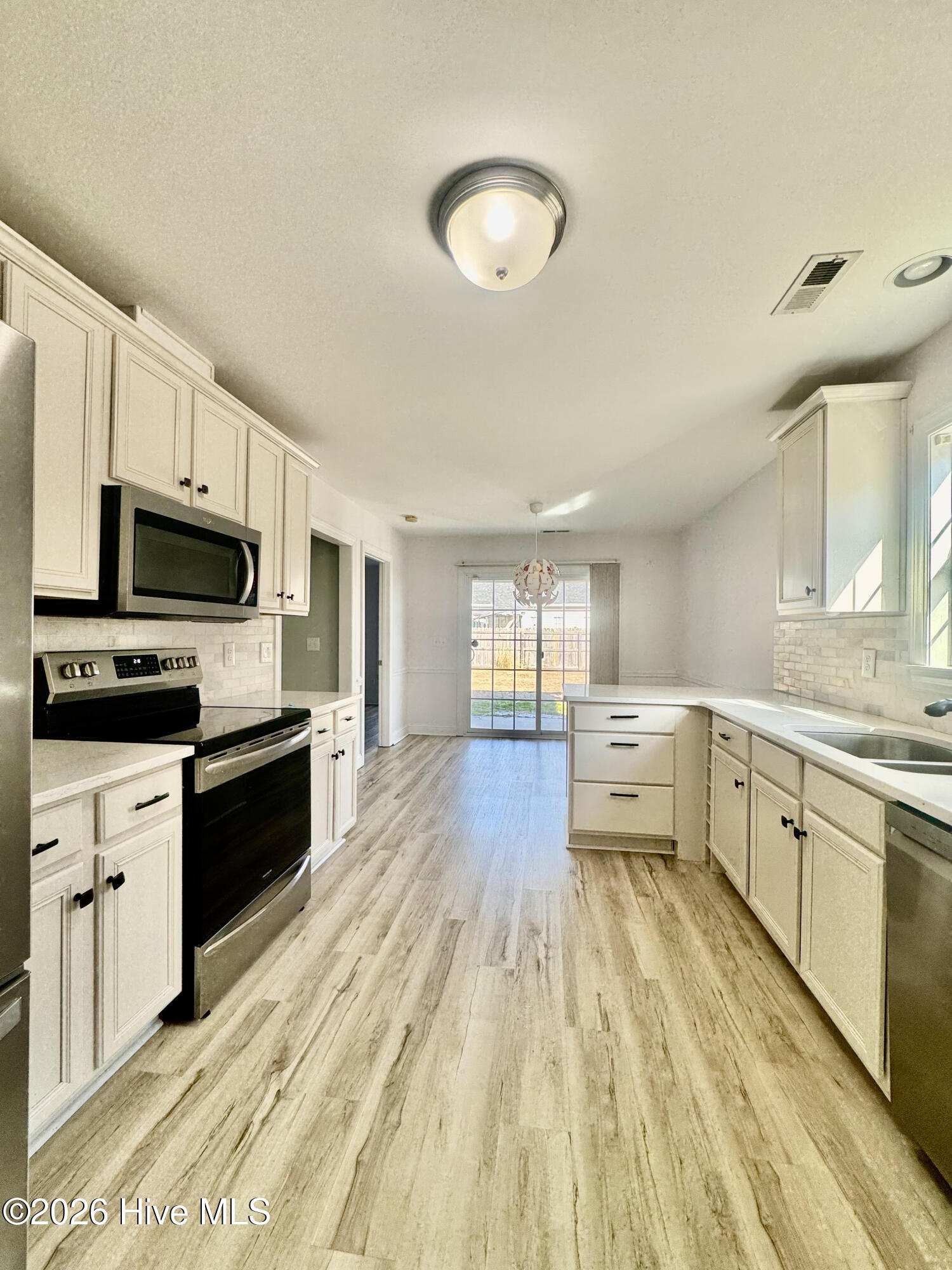 109 Lynden Lane New Bern, NC 28560 - Photo 14 of 40 unnamed (32)