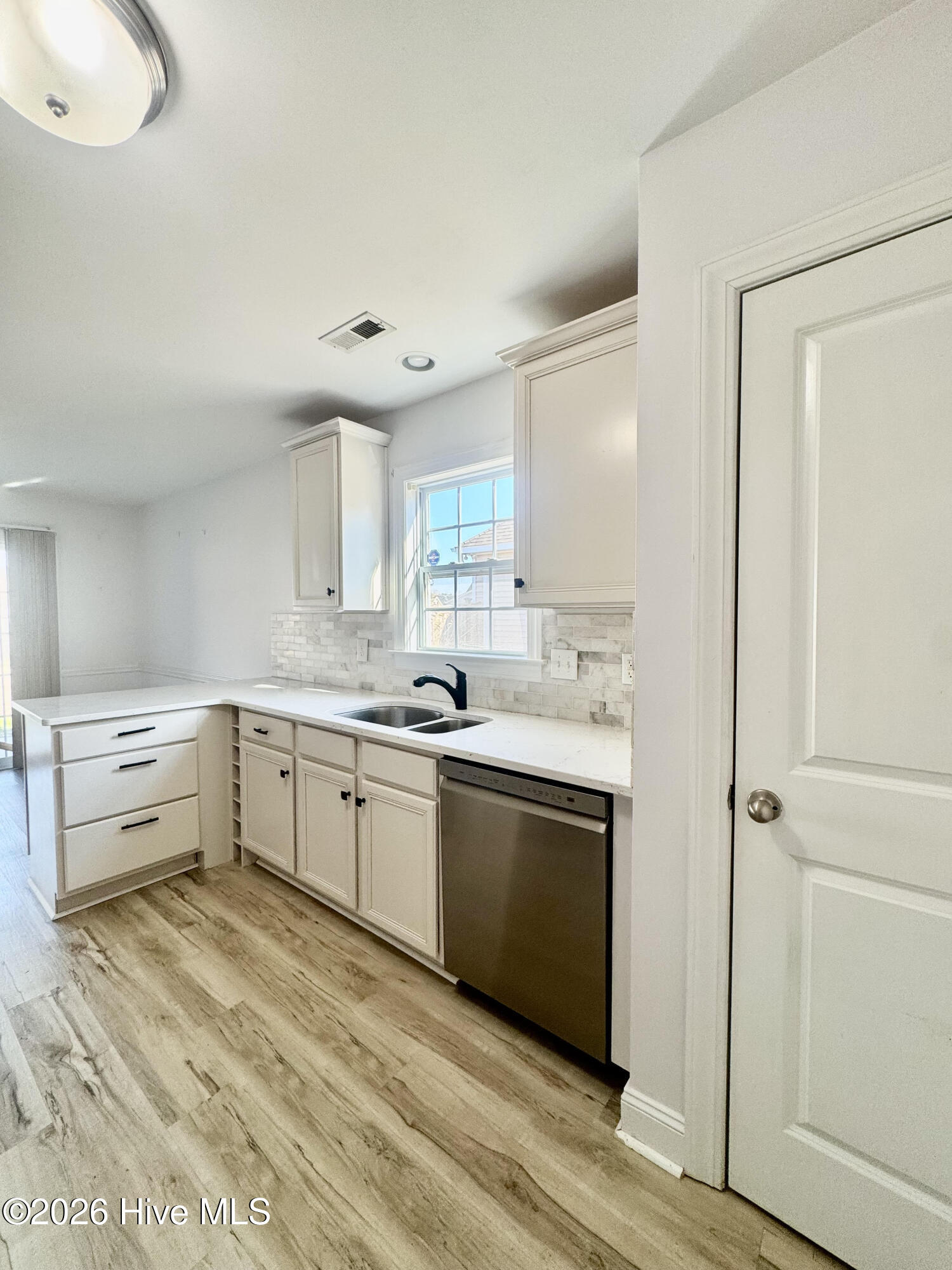 109 Lynden Lane New Bern, NC 28560 - Photo 16 of 40 unnamed (18)