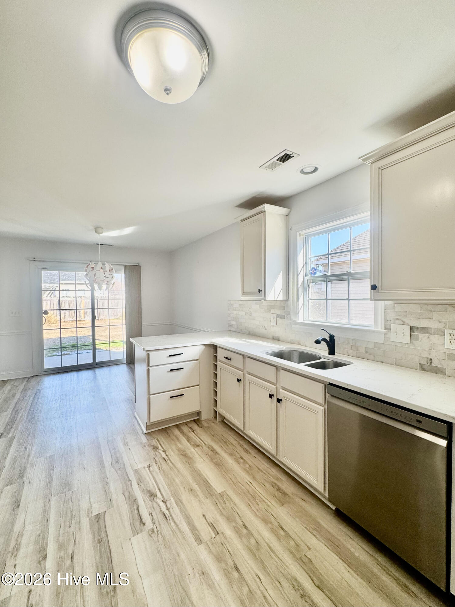 109 Lynden Lane New Bern, NC 28560 - Photo 17 of 40 unnamed (35)