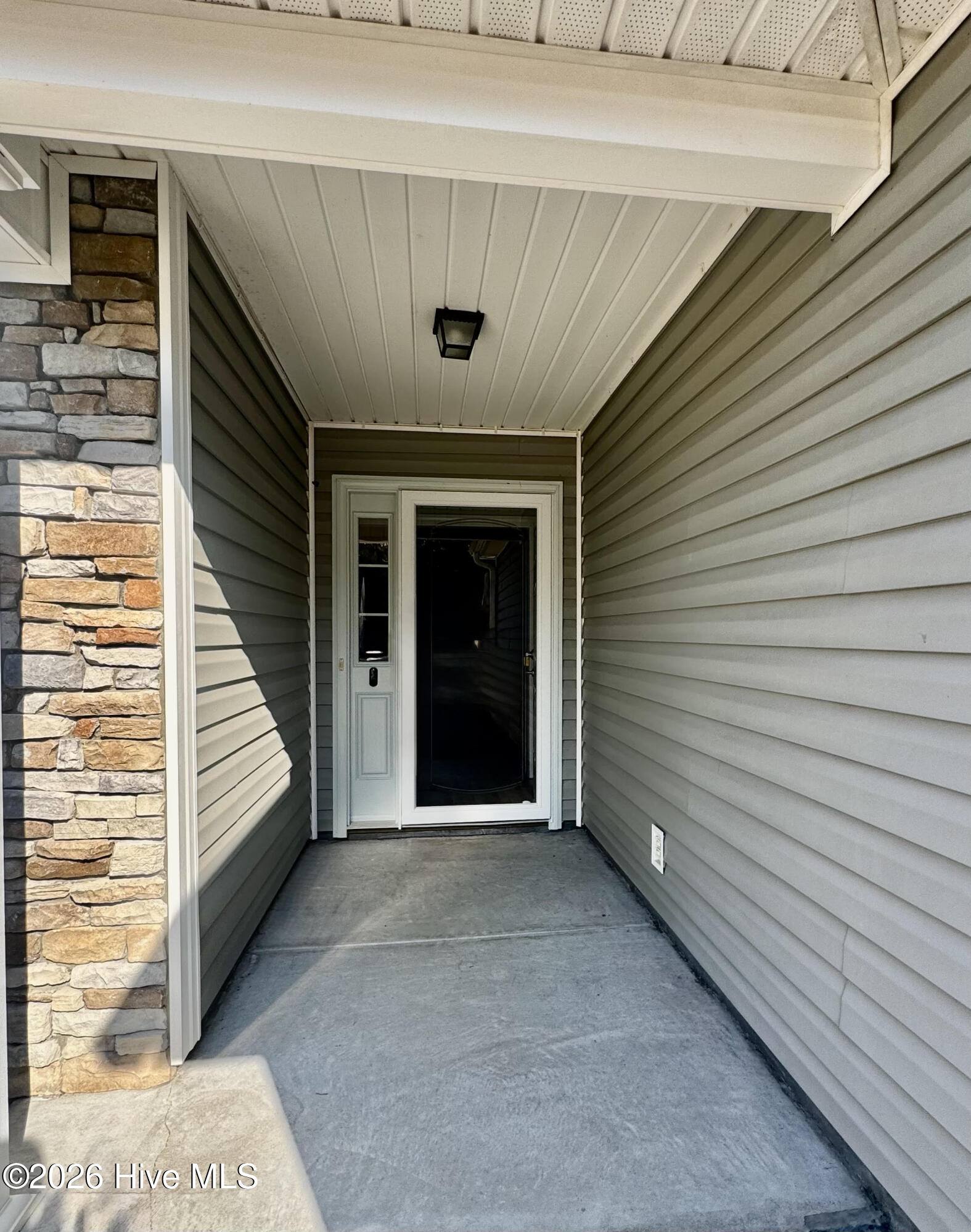 109 Lynden Lane New Bern, NC 28560 - Photo 2 of 40 unnamed (23)