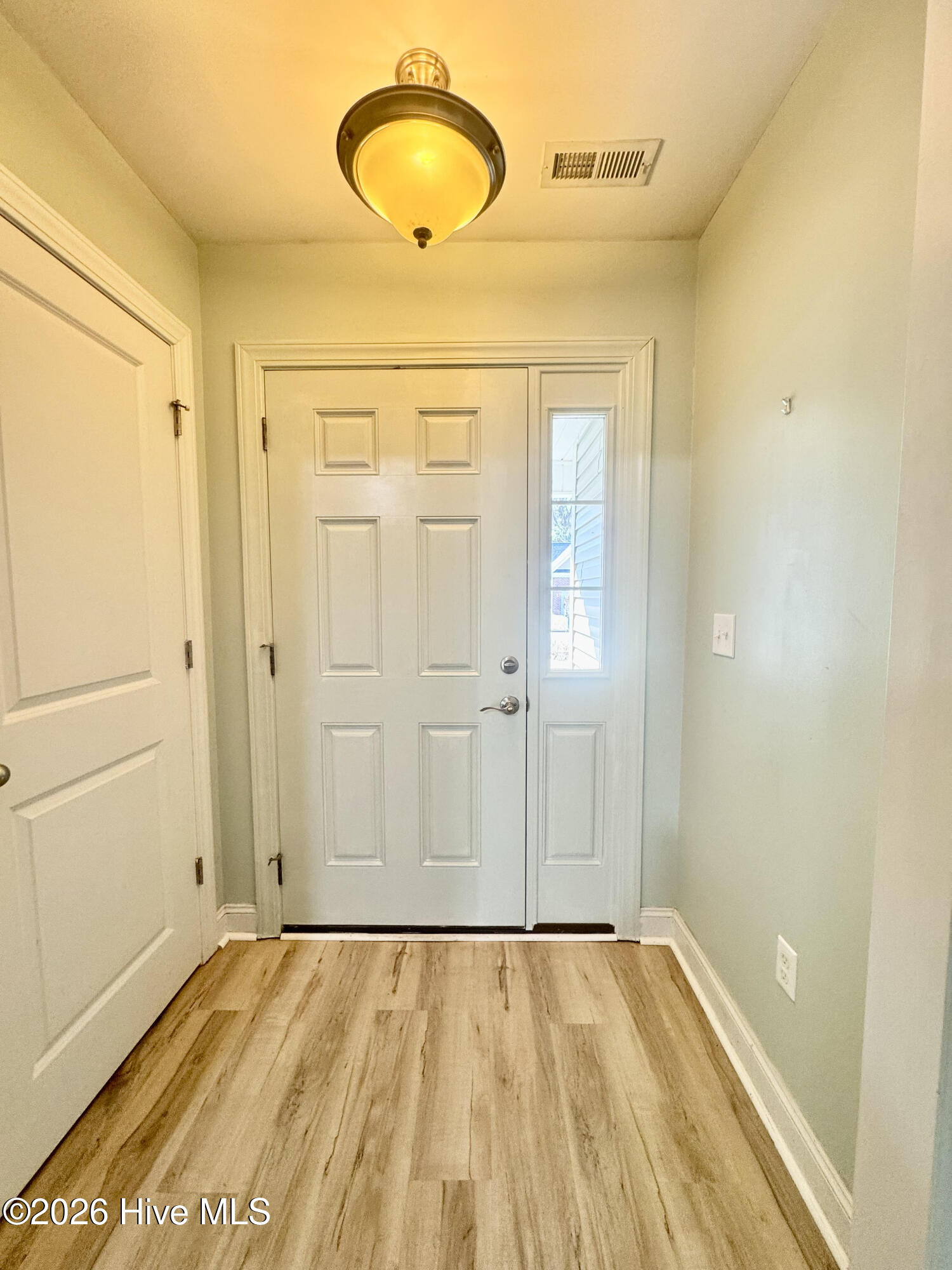 109 Lynden Lane New Bern, NC 28560 - Photo 5 of 40 unnamed (42)