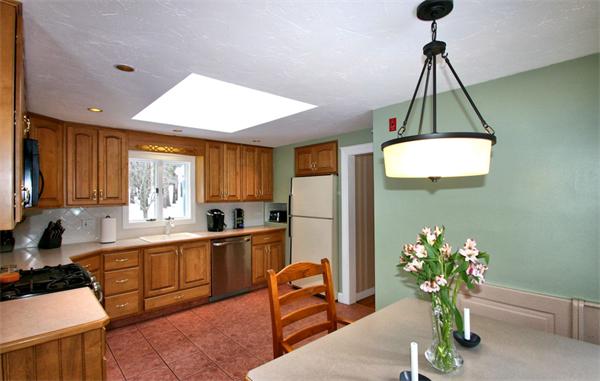 141 Concord Road Wayland, MA 01778 - Photo 11 of 23