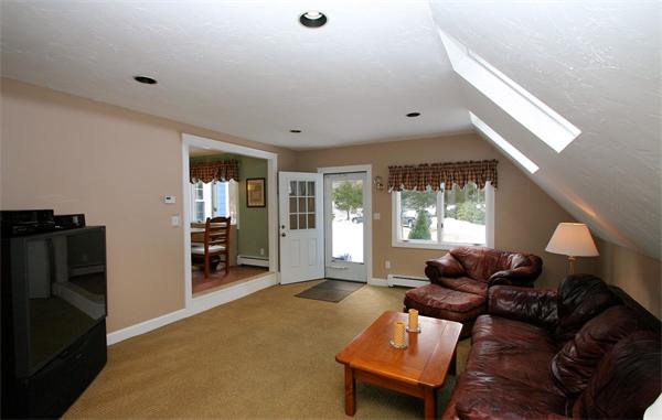 141 Concord Road Wayland, MA 01778 - Photo 8 of 23