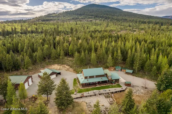 $1,395,000 | 516 Culvert Lane, Bonners Ferry, ID 83805