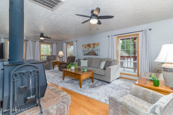 $1,395,000 | 516 Culvert Lane, Bonners Ferry, ID 83805