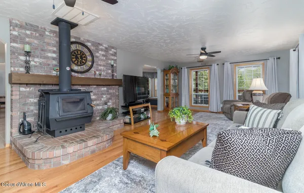 $1,395,000 | 516 Culvert Lane, Bonners Ferry, ID 83805