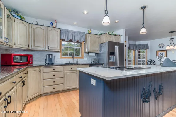 $1,395,000 | 516 Culvert Lane, Bonners Ferry, ID 83805