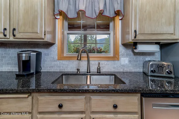$1,395,000 | 516 Culvert Lane, Bonners Ferry, ID 83805