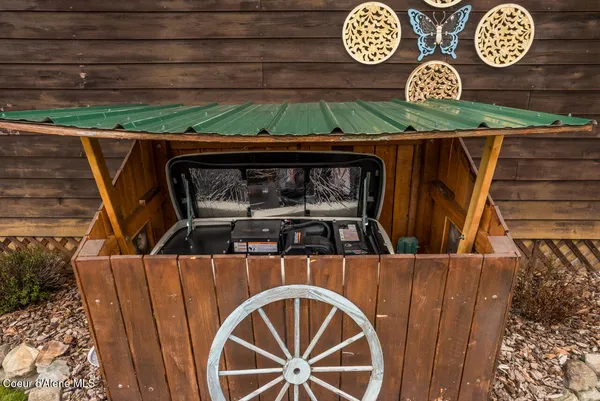 $1,395,000 | 516 Culvert Lane, Bonners Ferry, ID 83805