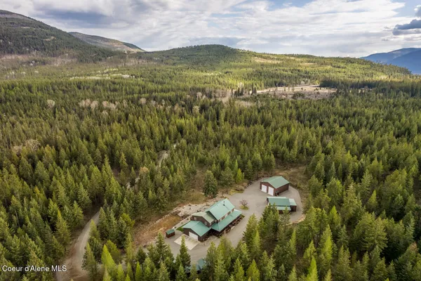 $1,395,000 | 516 Culvert Lane, Bonners Ferry, ID 83805