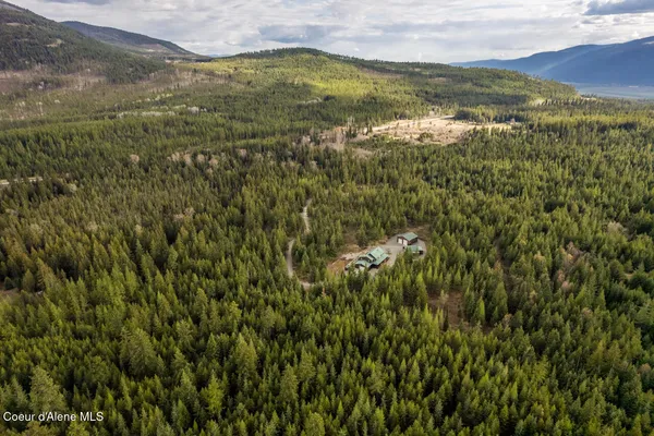 $1,395,000 | 516 Culvert Lane, Bonners Ferry, ID 83805