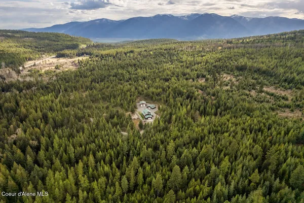 $1,395,000 | 516 Culvert Lane, Bonners Ferry, ID 83805