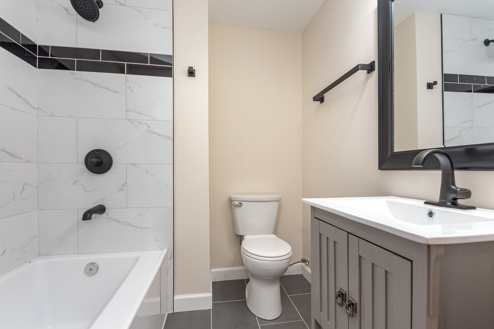 2824 Union Street Blue Island, IL 60406 - Photo 12 of 29