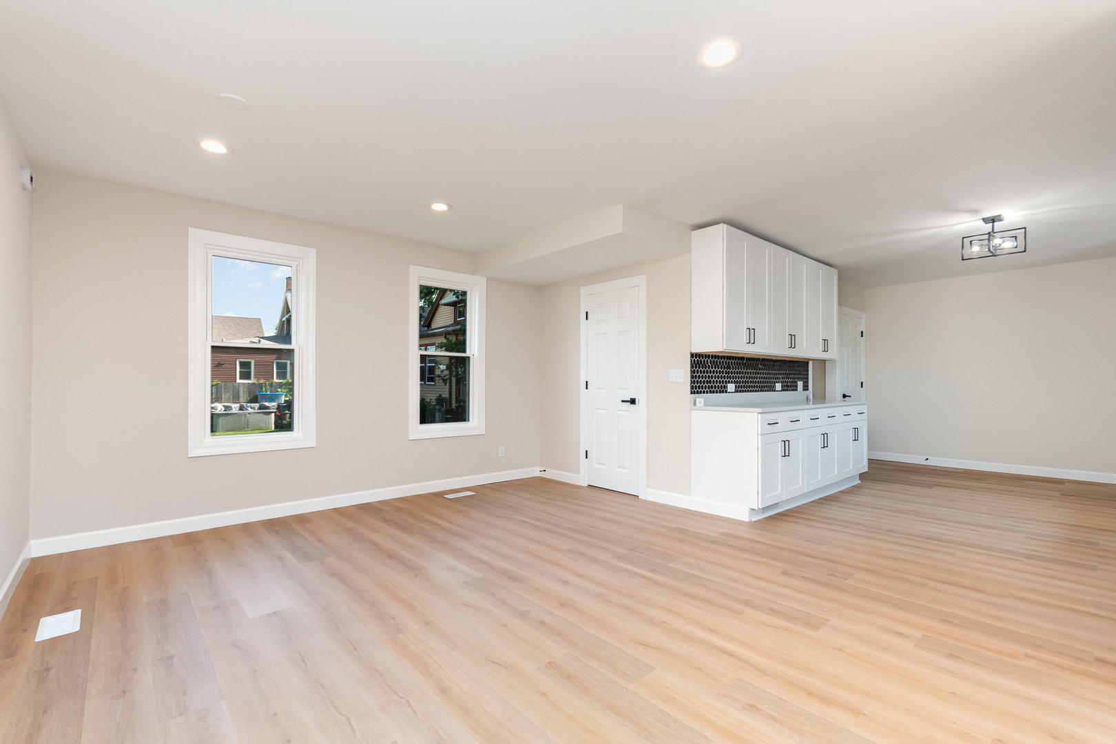 2824 Union Street Blue Island, IL 60406 - Photo 7 of 29