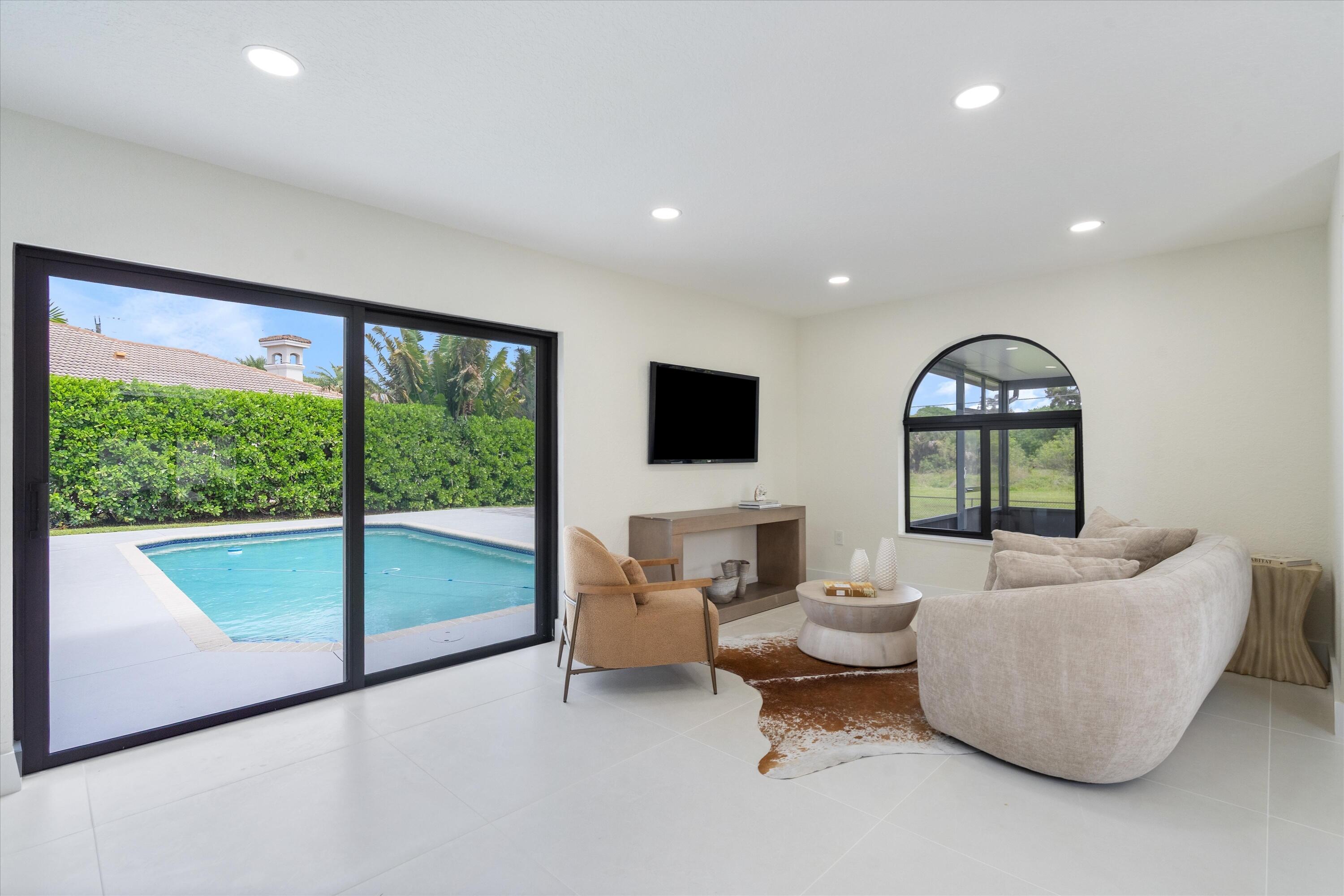 7548 Fairway Trail Boca Raton, FL 33487 - Photo 18 of 51 Family Room