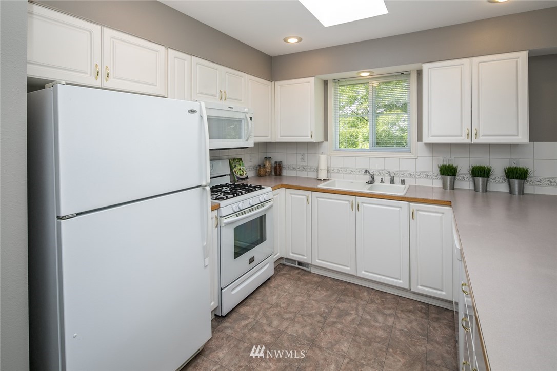 503 West Kellogg Road Bellingham, WA 98226 - Photo 7 of 26 Gallery Image 7