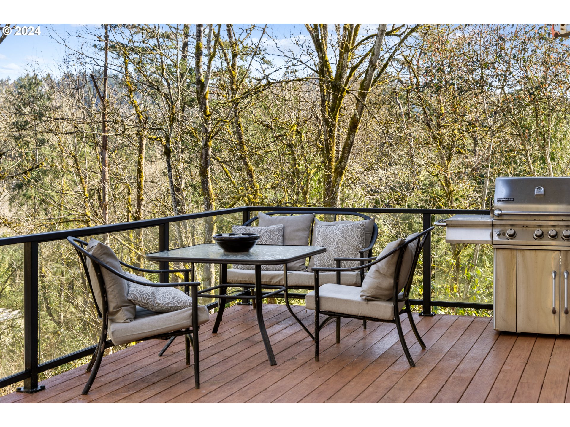4335 Southwest Cullen Boulevard Portland, OR 97221 - Photo 34 of 46 a view of a chairs and table on the deck