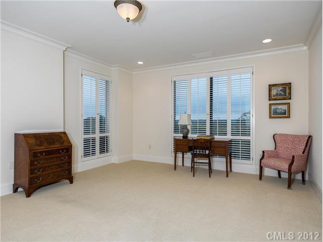 872 Cherokee Road, Unit 7 Charlotte, NC 28207 - Photo 11 of 16 Gallery Image 11