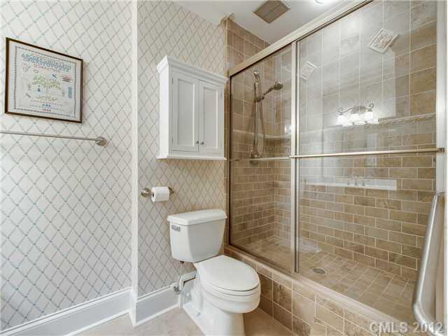 872 Cherokee Road, Unit 7 Charlotte, NC 28207 - Photo 12 of 16 Gallery Image 12