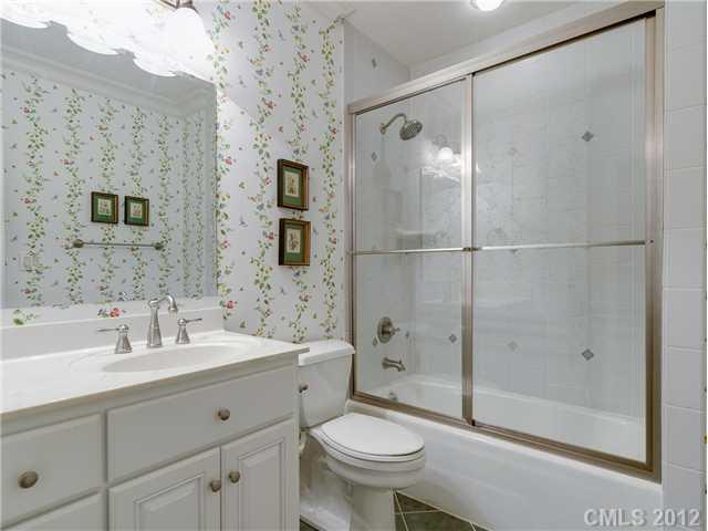 872 Cherokee Road, Unit 7 Charlotte, NC 28207 - Photo 14 of 16 Gallery Image 14