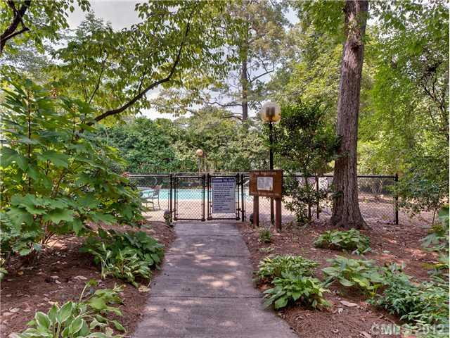 872 Cherokee Road, Unit 7 Charlotte, NC 28207 - Photo 15 of 16 Gallery Image 15
