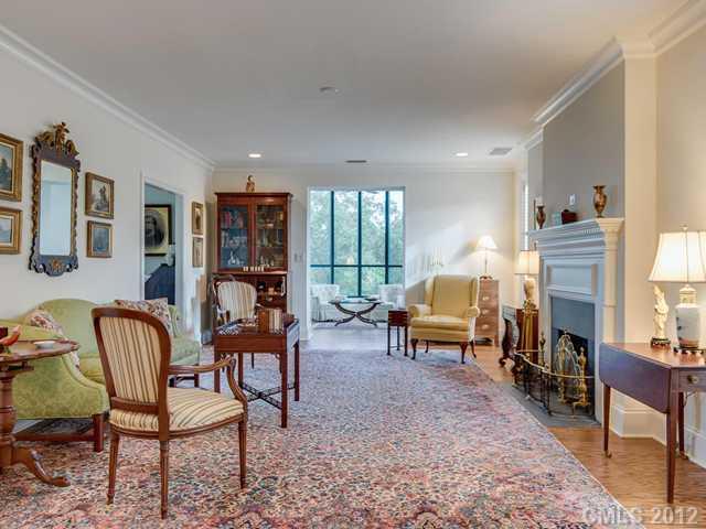 872 Cherokee Road, Unit 7 Charlotte, NC 28207 - Photo 5 of 16 Gallery Image 5