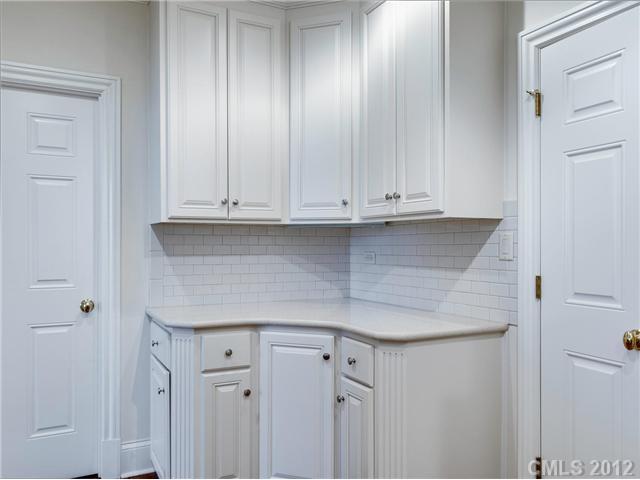 872 Cherokee Road, Unit 7 Charlotte, NC 28207 - Photo 9 of 16 Gallery Image 9
