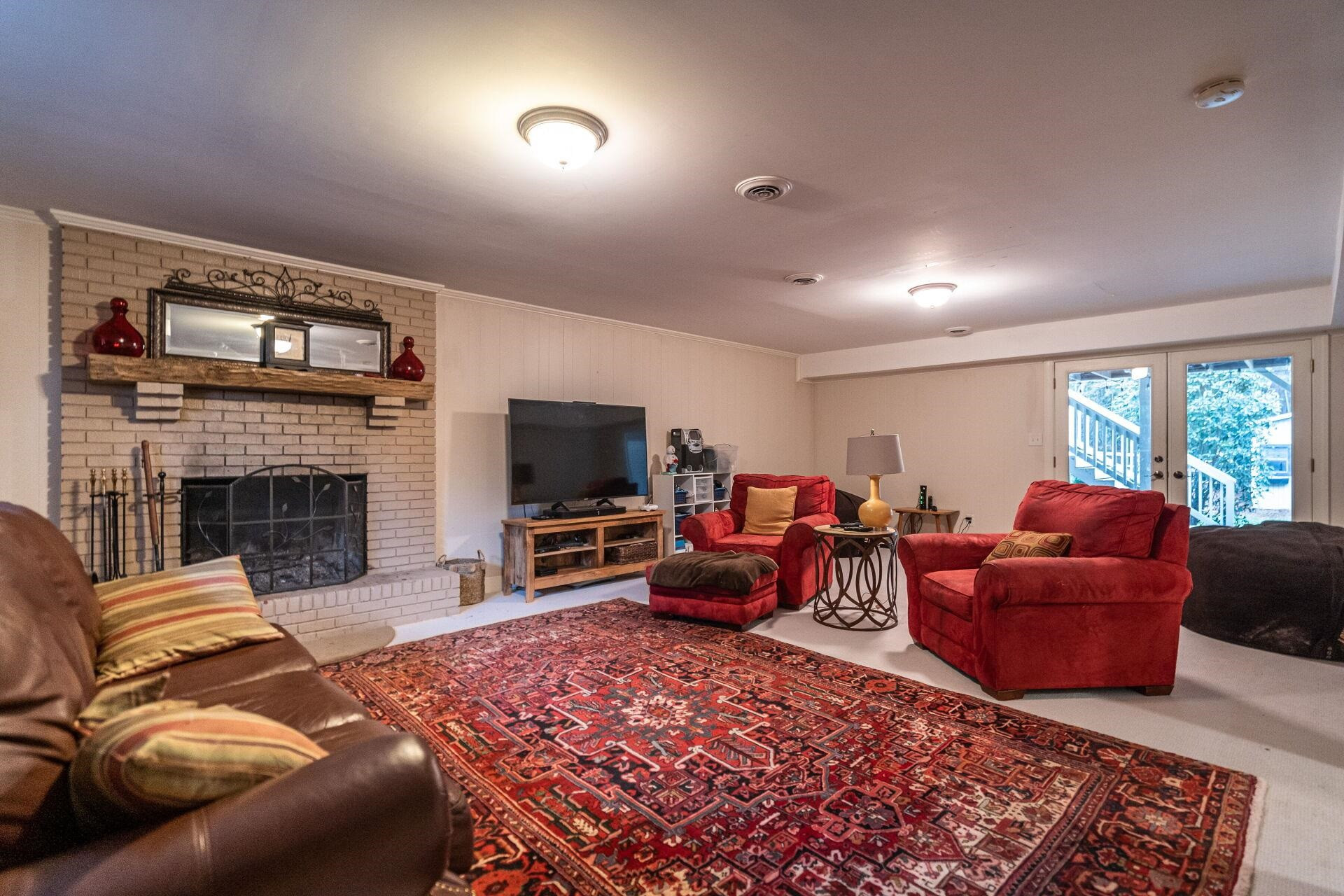 2204 West Charlotte Court Raleigh, NC 27607 - Photo 20 of 31 Photo 20