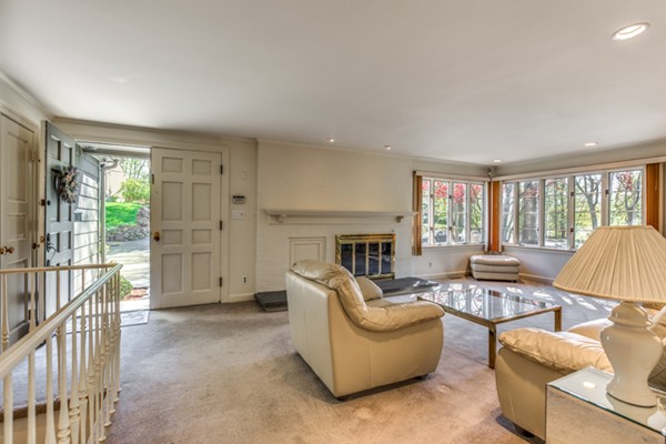 39 Vale View Road Wakefield, MA 01880 - Photo 6 of 30 Gallery Image 6