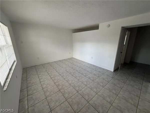 $1,100 | 2239 Jackson Street, Unit 2265, Fort Myers, FL 33901