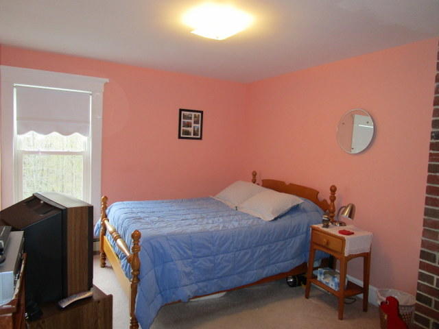 39 Russell Road Kents Hill, ME 04349 - Photo 7 of 14 IMG_0506-001