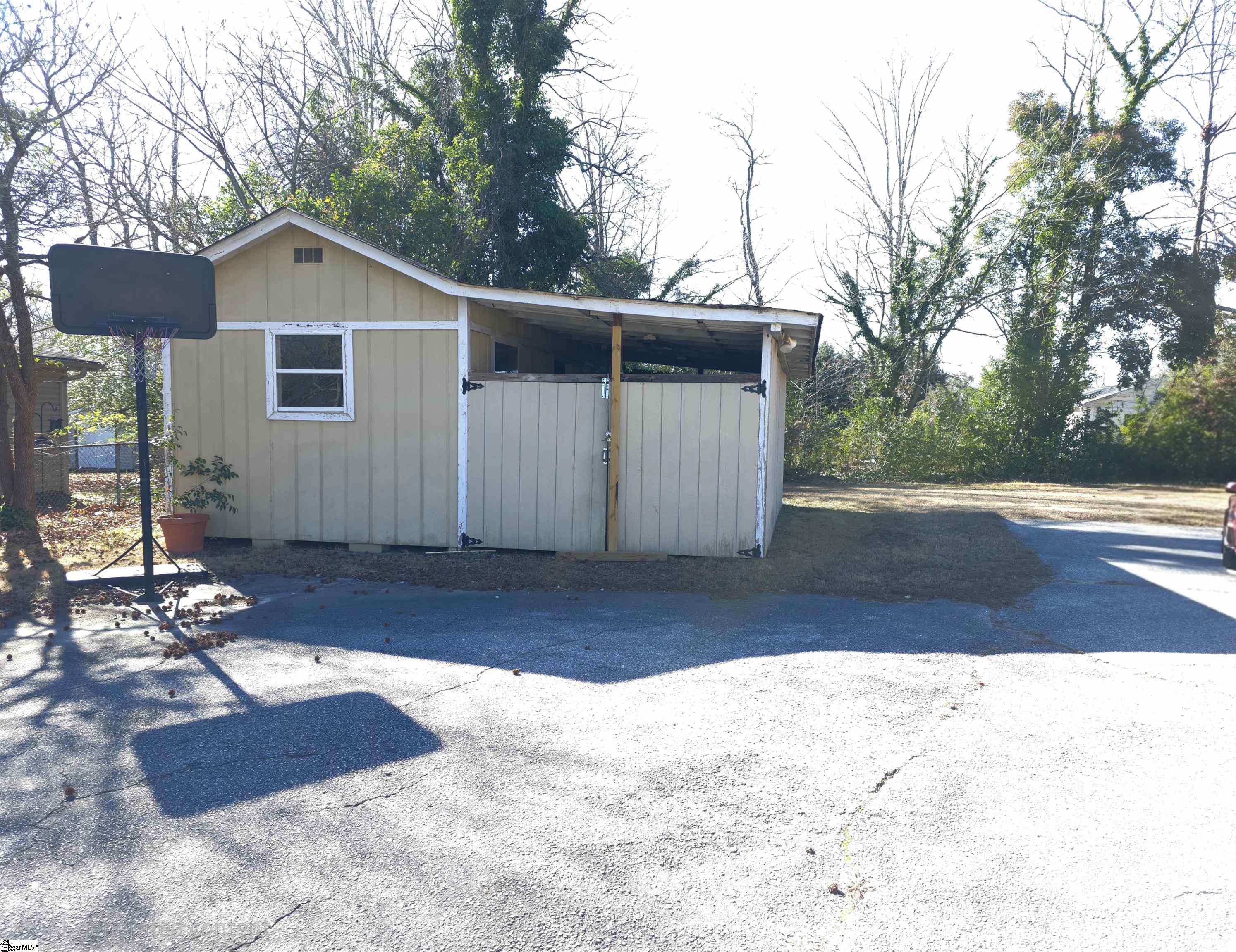 3302 Edwards Road Taylors, SC 29687 - Photo 32 of 35