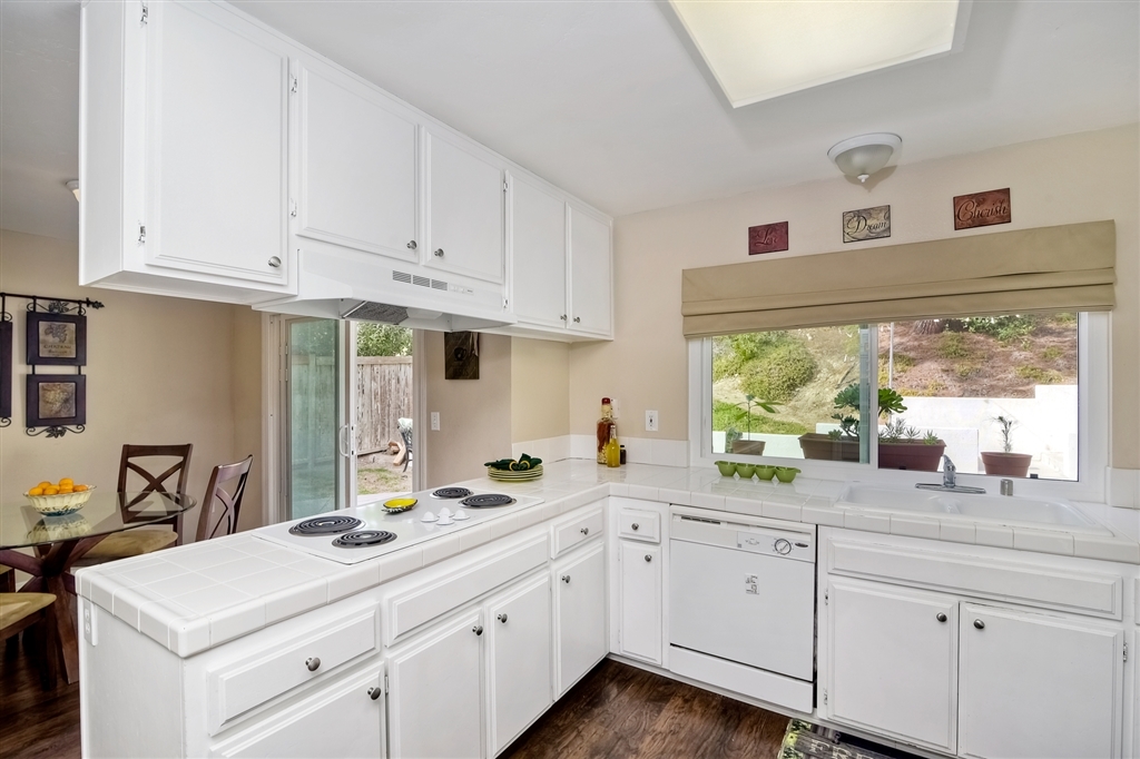 447 Mainsail Road Oceanside, CA 92054 - Photo 8 of 25 Gallery Image 8