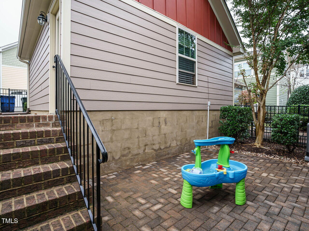 5514 Wade Park Boulevard Raleigh, NC 27607 - Photo 28 of 31 a view of outdoor space and patio in the backyard