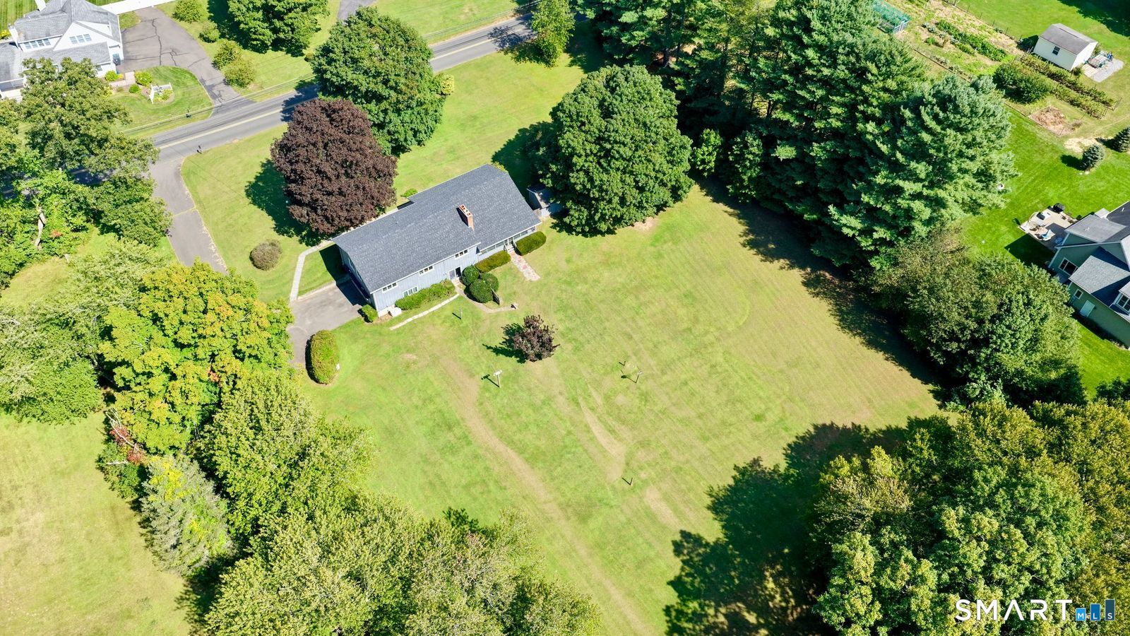 531 Blacks Road Cheshire, CT 06410 - Photo 5 of 39 Gallery Image 5
