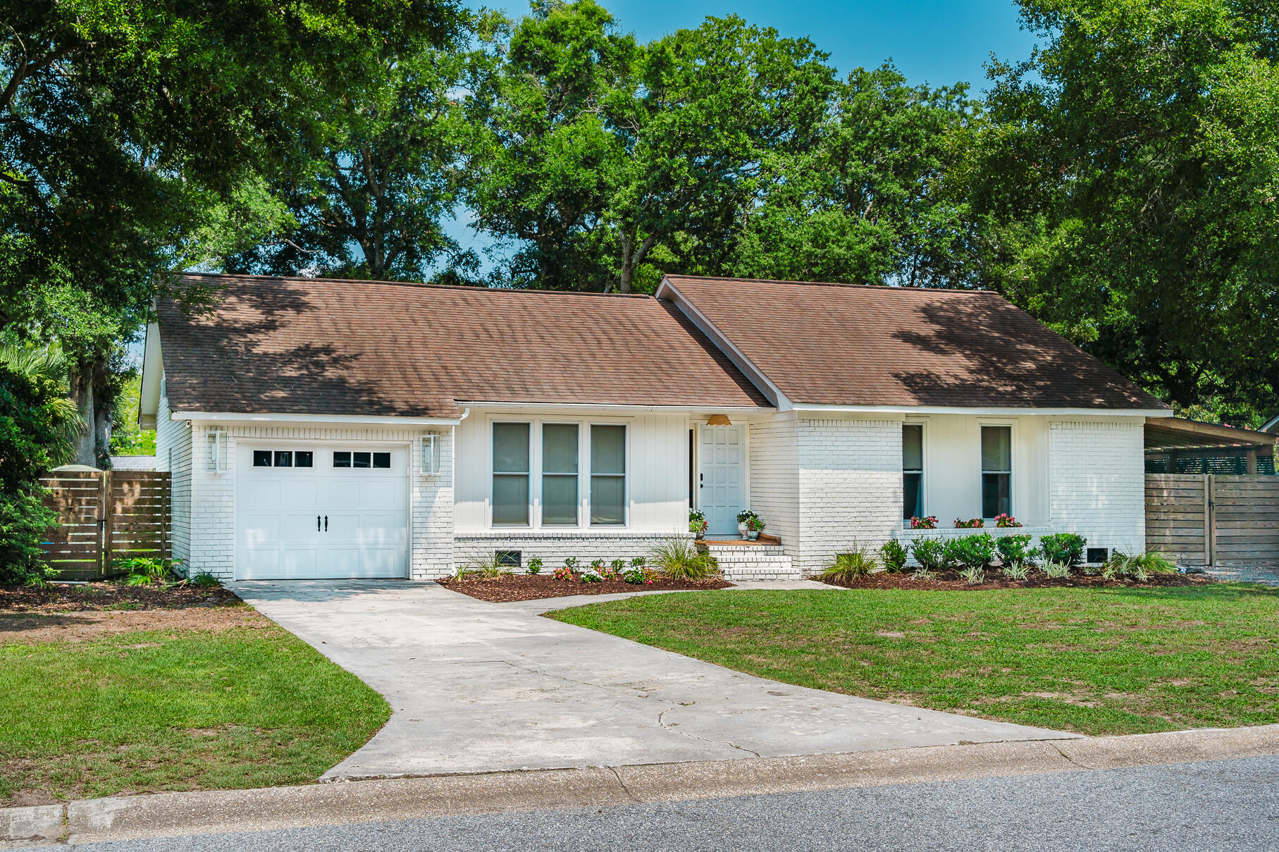 1285 Old Colony Road Mount Pleasant, SC 29464 - Photo 12 of 42 Front + Driverwaylony-3