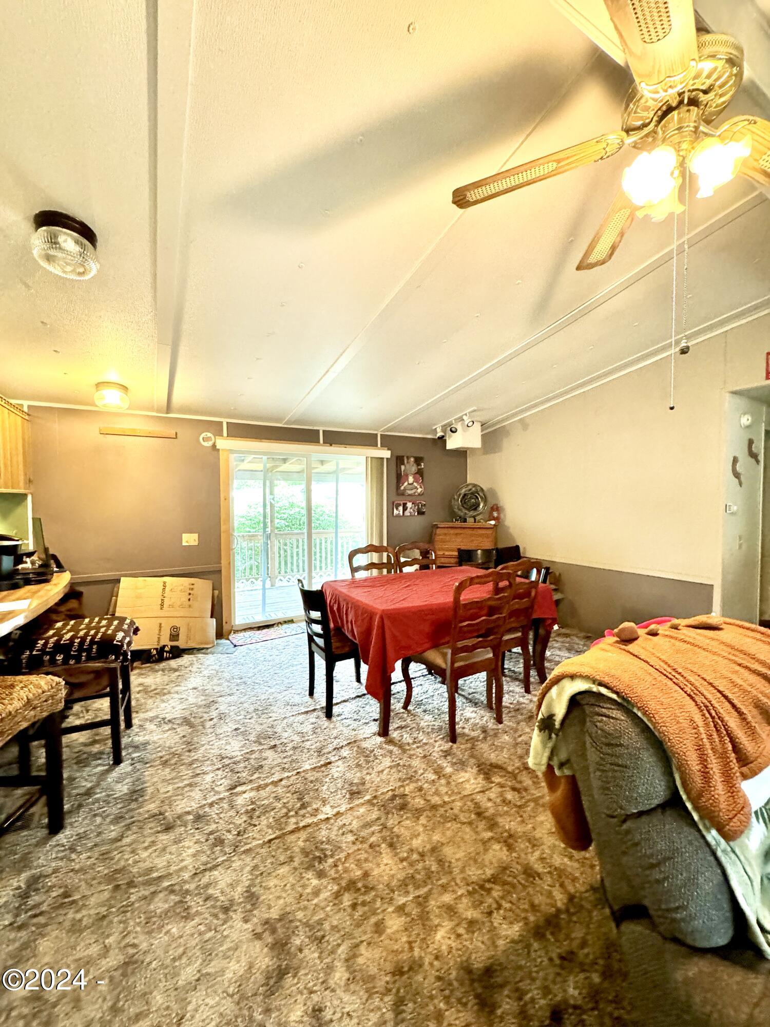 724 Southwest Ferry Avenue, Unit 73 Siletz, OR 97380 - Photo 9 of 24 Dining