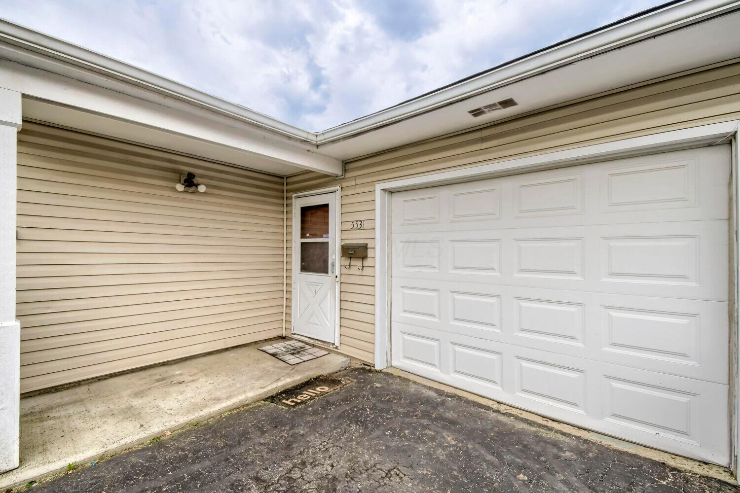5531 Karl Road Columbus, OH 43229 - Photo 4 of 28 5531 Karl Rd - Web Quality - 004 - 04 Ex