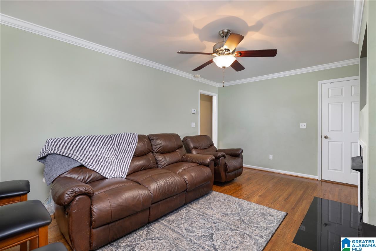 309 26th Court Northwest Birmingham, AL 35215 - Photo 9 of 24